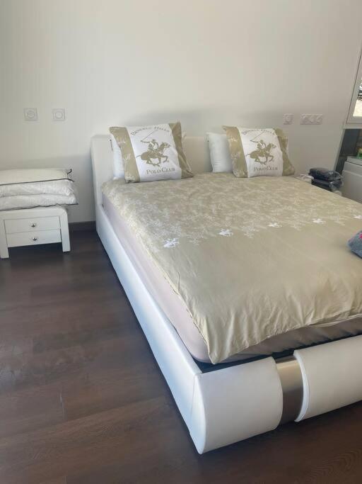 Brand New Villa With Fully Intergrated Air Conditioning & Private Pool, Overlooking Forest Sardan المظهر الخارجي الصورة